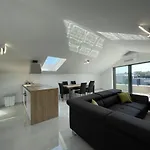 Moonlight Apartment *